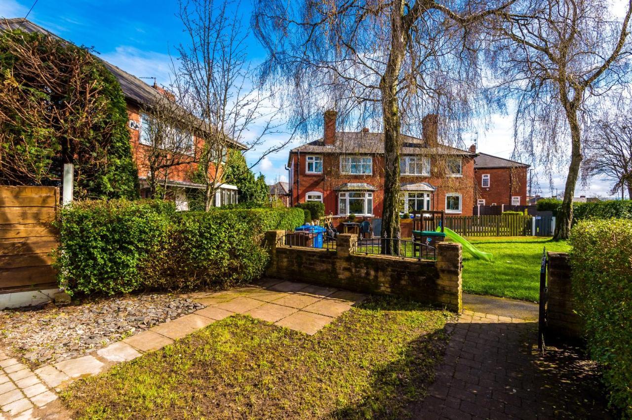 Nice Three Bedroom House In Manchester Extérieur photo